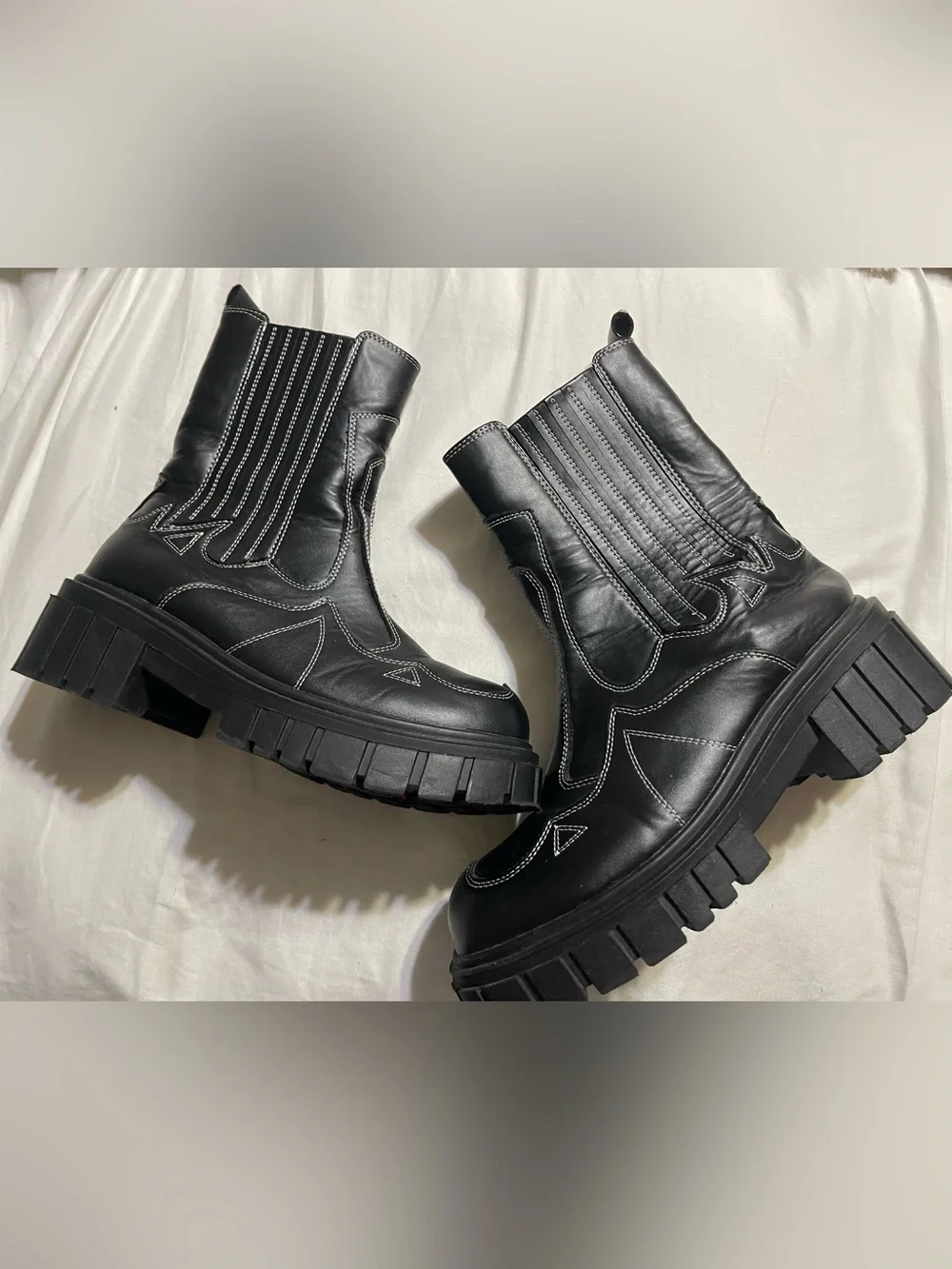 Women's Black Lug-Sole Chelsea Booties with Contrast Stitch